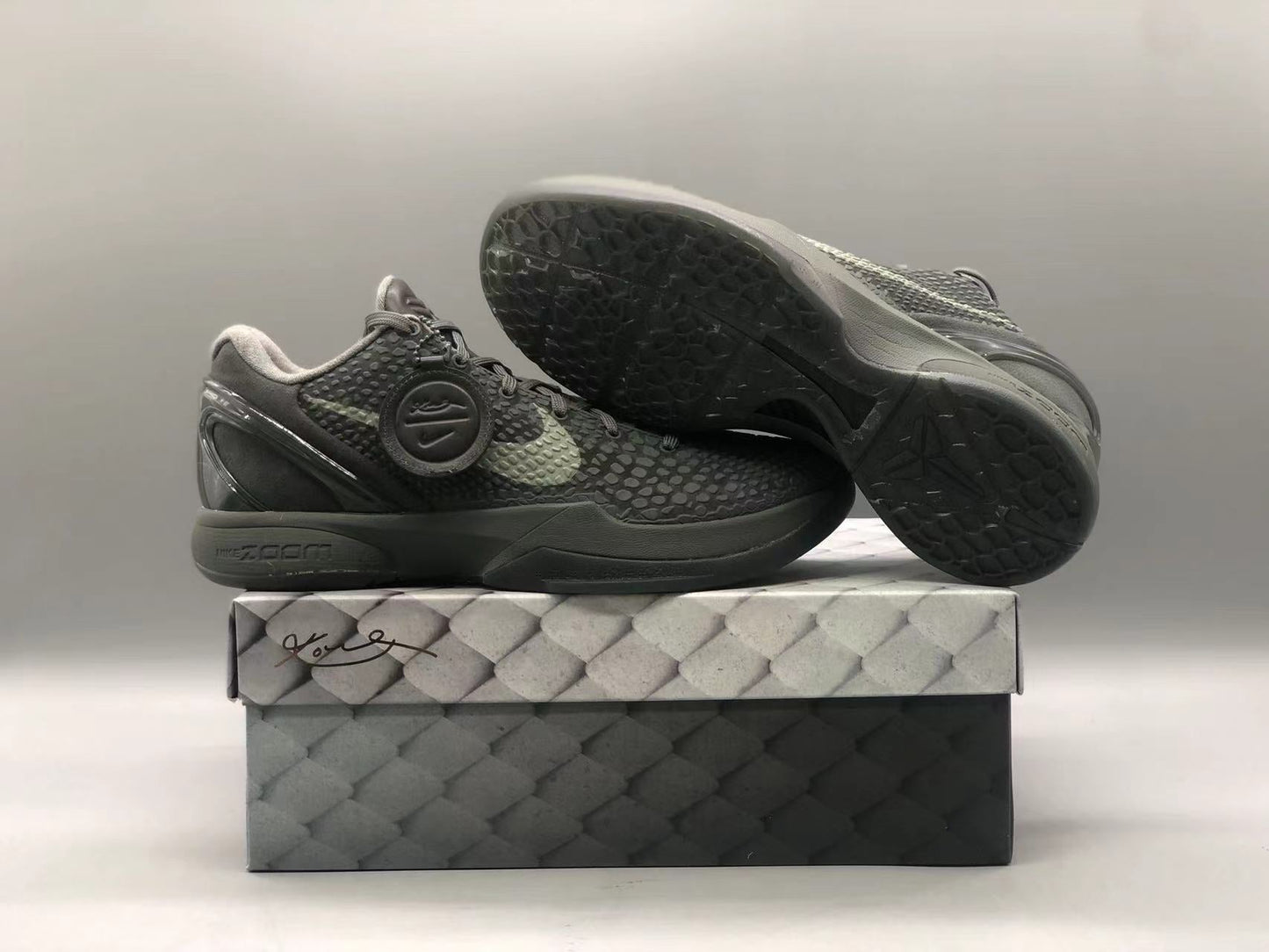 NIKE KOBE 6 PROTRO x FADE TO BLACK